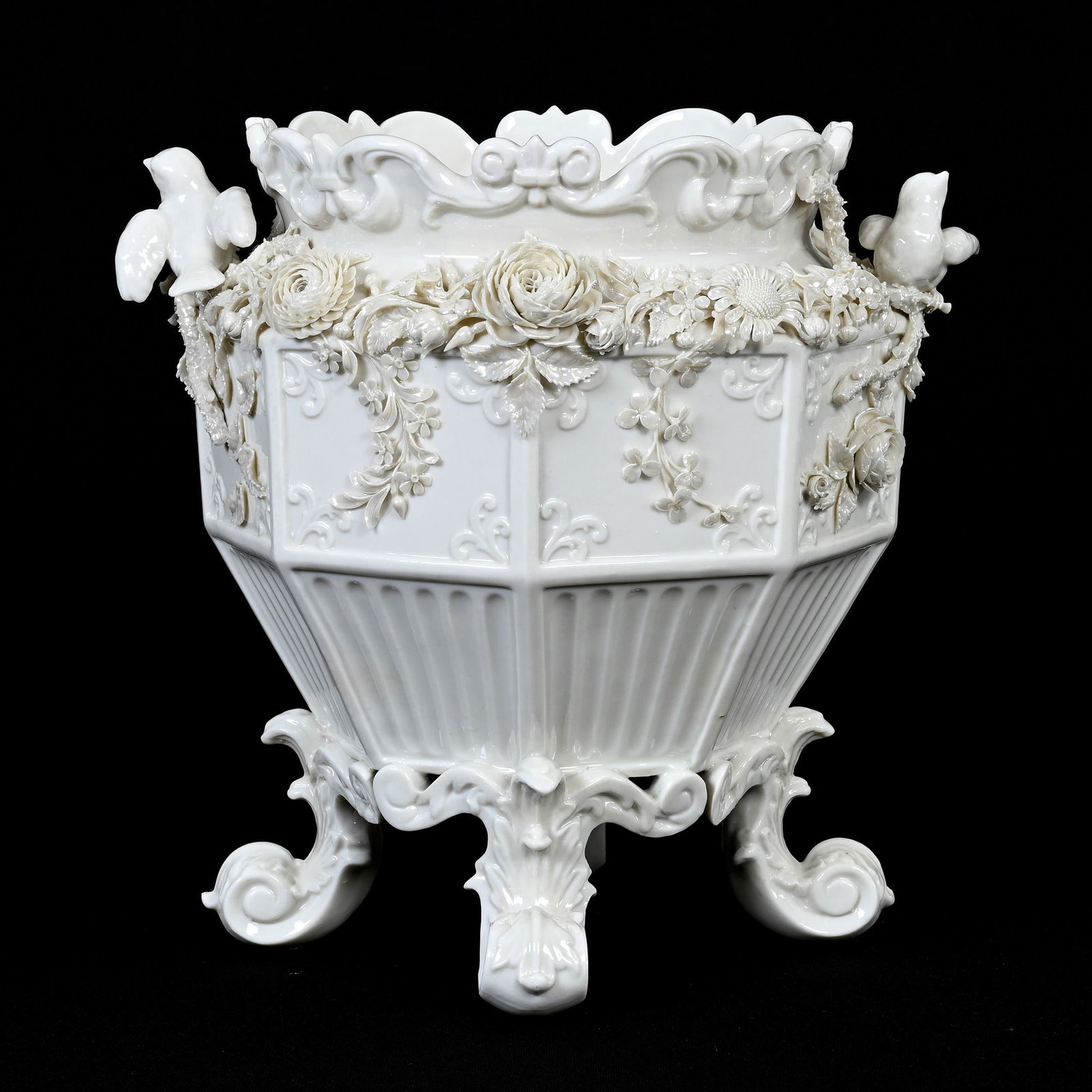 Jardiniere, Irish Belleek Second Black Mark (1 of 3)