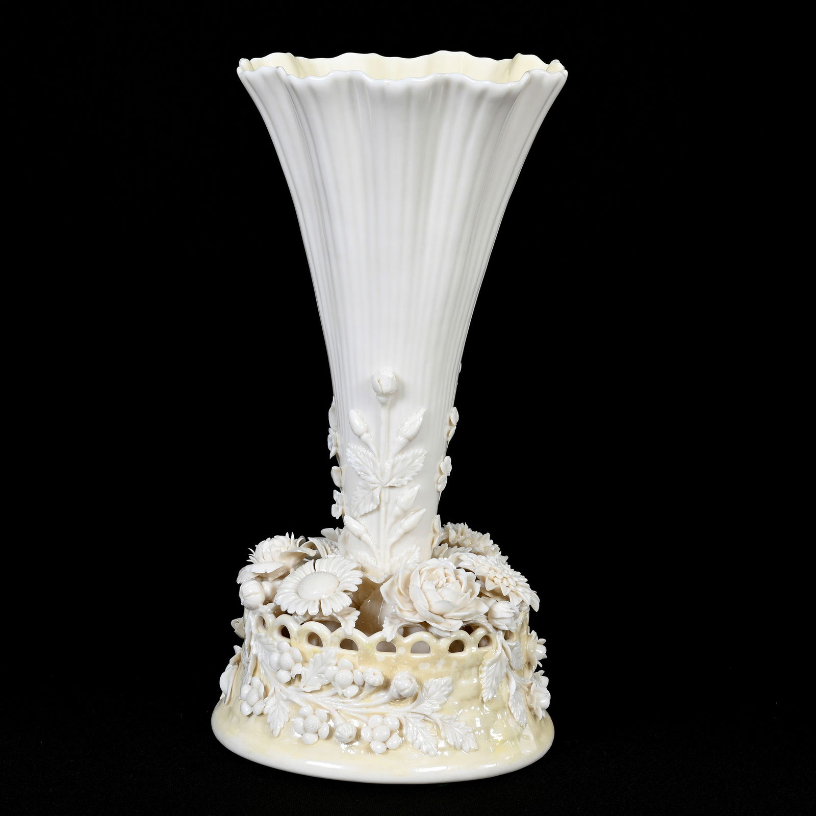 Centerpiece Vase, Irish Belleek, Fifth Green Mark (1 of 3)