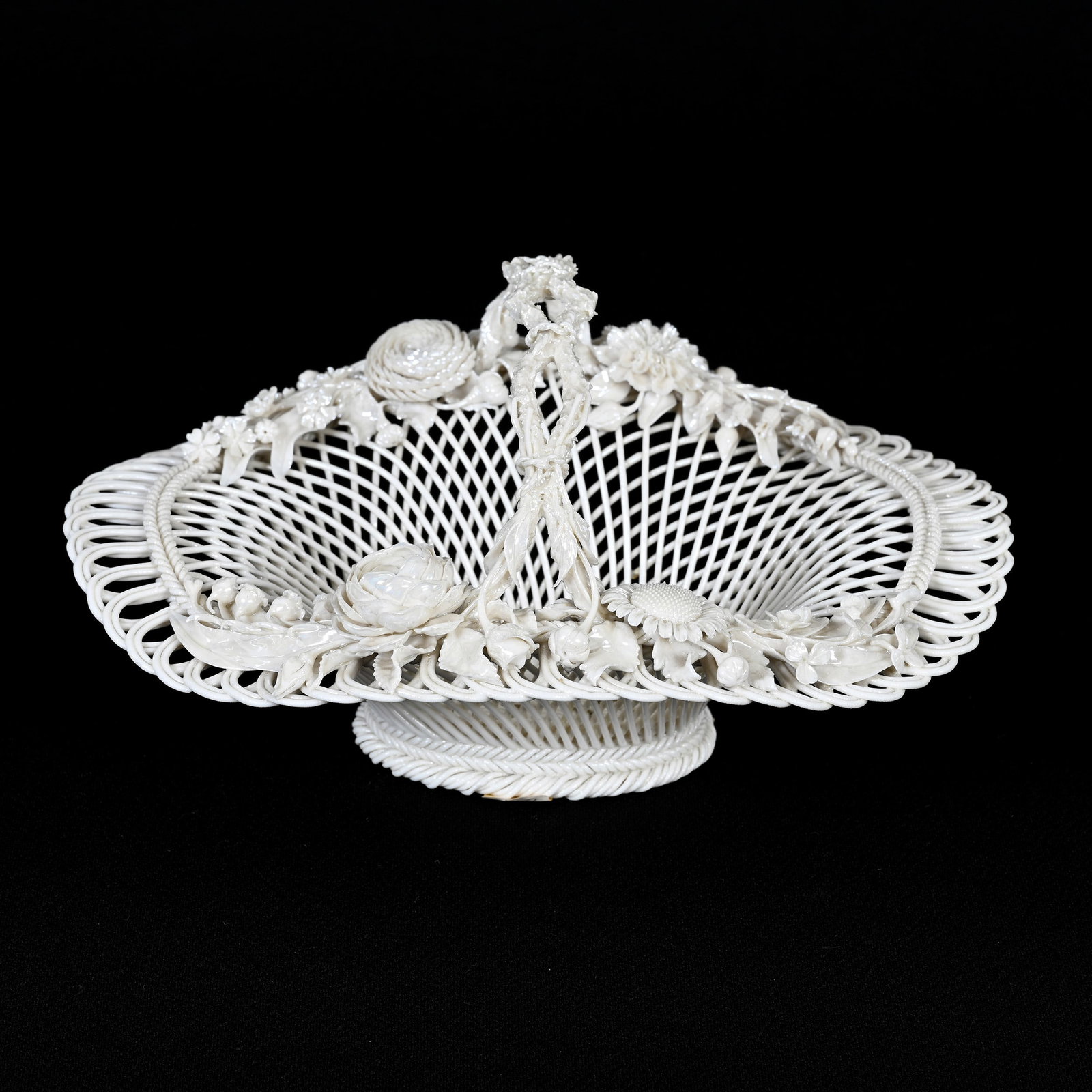 Handled Basket, Irish Belleek, Three Strand, One Pad (1 of 6)