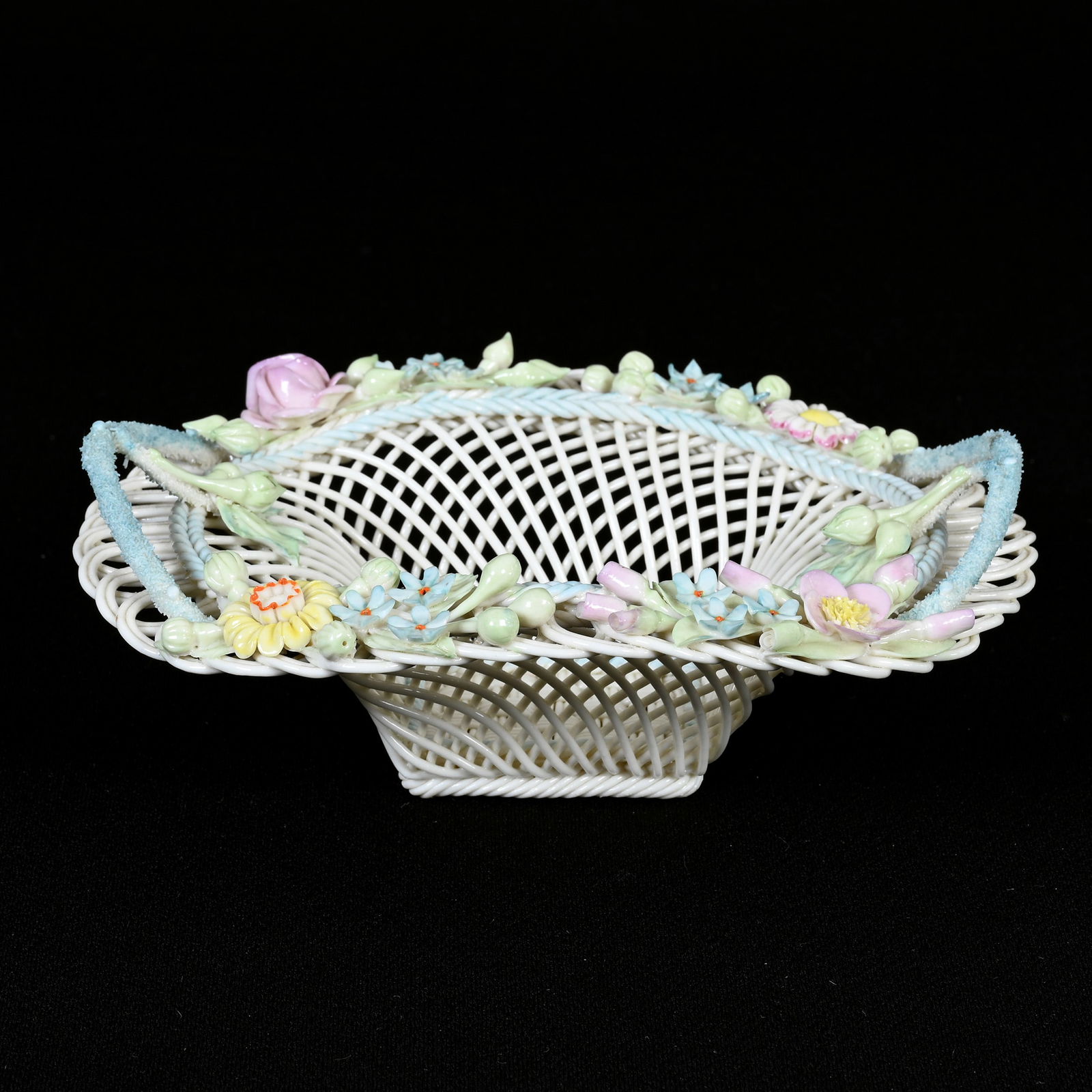 Basket, Irish Belleek, Four Strand, Two Pad Mark (1 of 4)