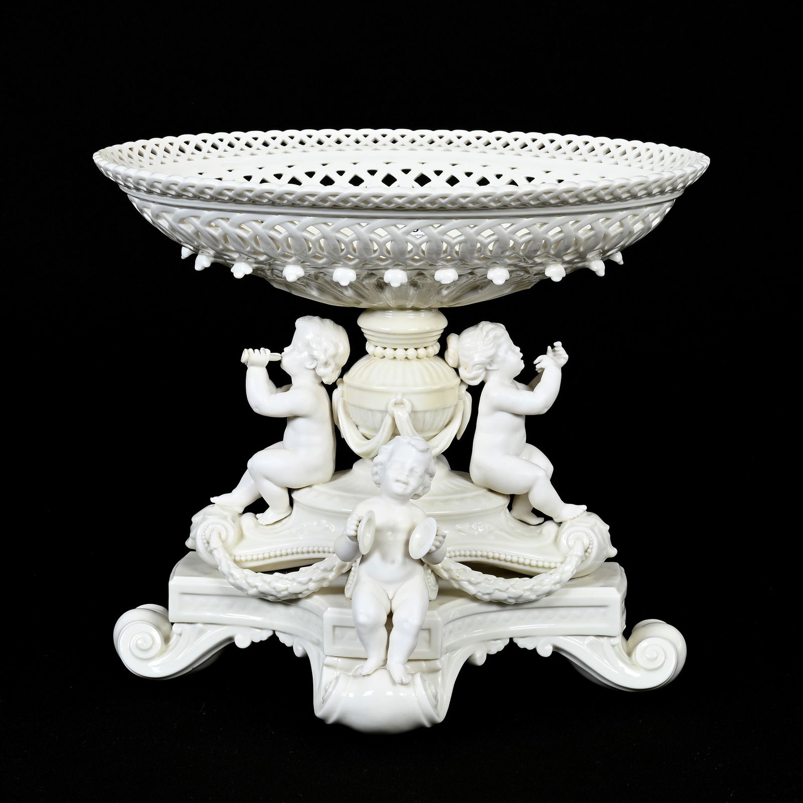 Centerpiece, Irish Belleek, First Black Mark (1 of 4)