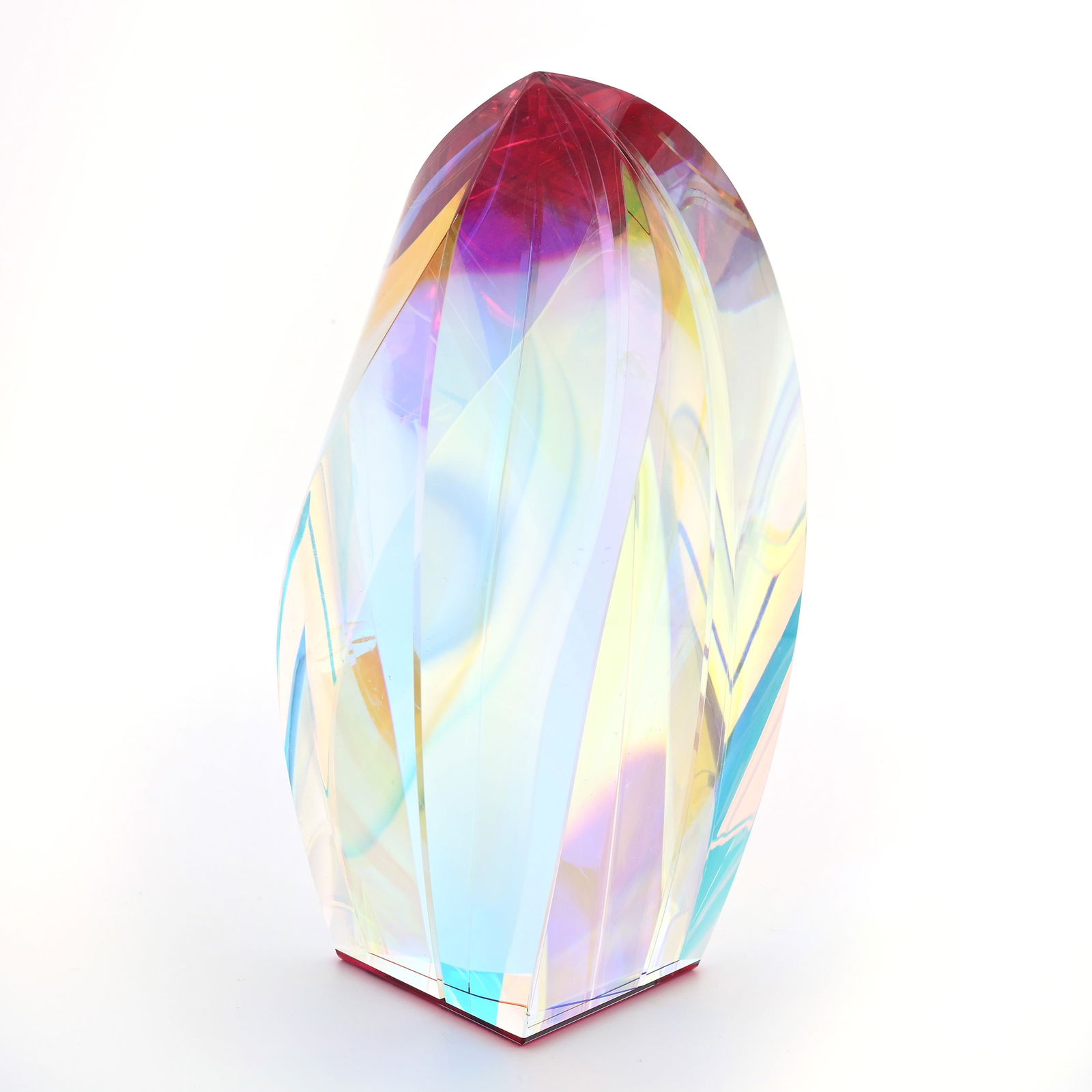 Paperweight Sculpture Signed Denali #07046: Paperweight Sculpture Signed Denali #07046, 7.1"/180mm x 3.6"/92mm, Highly Refractive Weight With Dark Red Pinnacle, 2085 Grams, Willa (Billie) Harrington Collection.