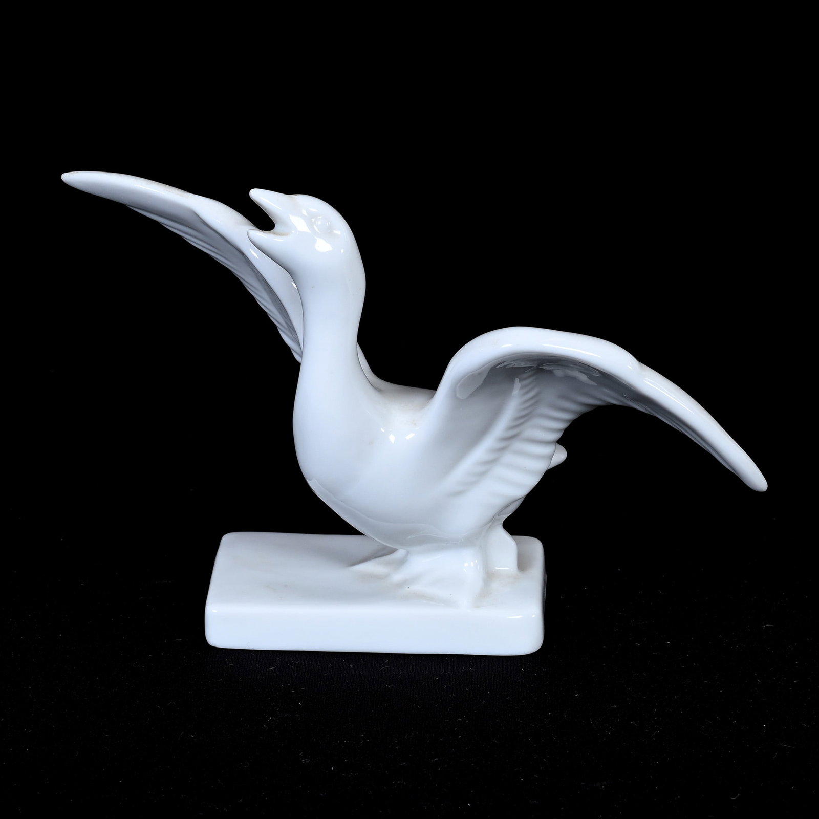 Figurine Marked Herend, White Porcelain: Figurine Marked Herend, White Porcelain, 4" x 6.25", Goose With Outstretched Wings, Collection Of Charles Steinberg & Violetta Landek.