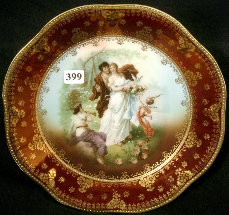 9 1/2" ROYAL VIENNA (BEEHIVE MARK) "MIGNON BAVARIA: 9 1/2" ROYAL VIENNA (BEEHIVE MARK) "MIGNON BAVARIA" PLATE COURTING SCENE WITH CHERUB AND FLUTE PLAYER - BRONZE IRIDESCENT BORDER WITH HEAVY GOLD HIGHLIGHTS