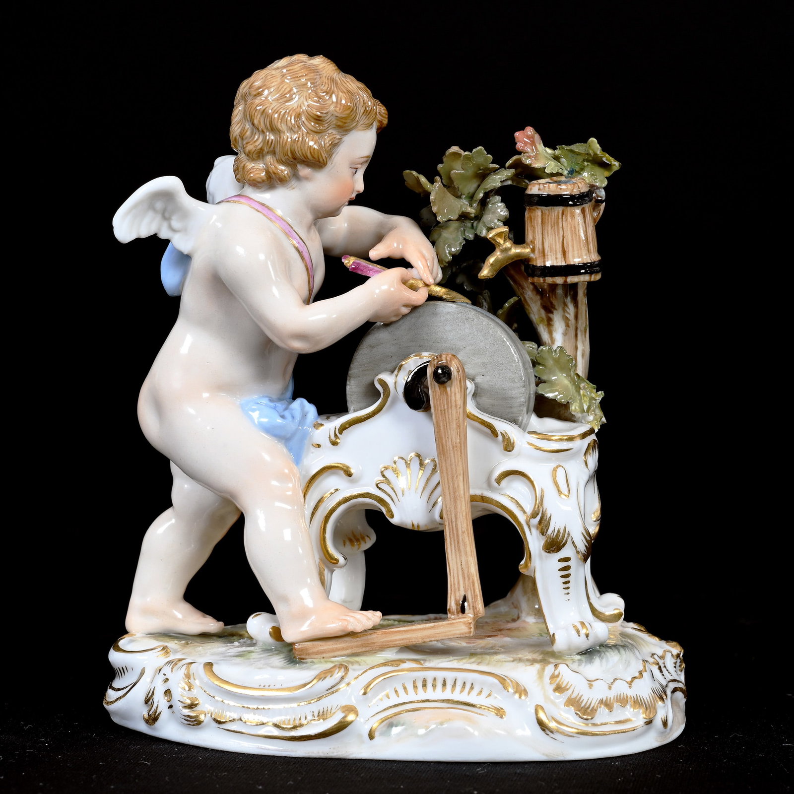 Figurine, Meissen Blue Crossed Swords Mark (1 of 5)