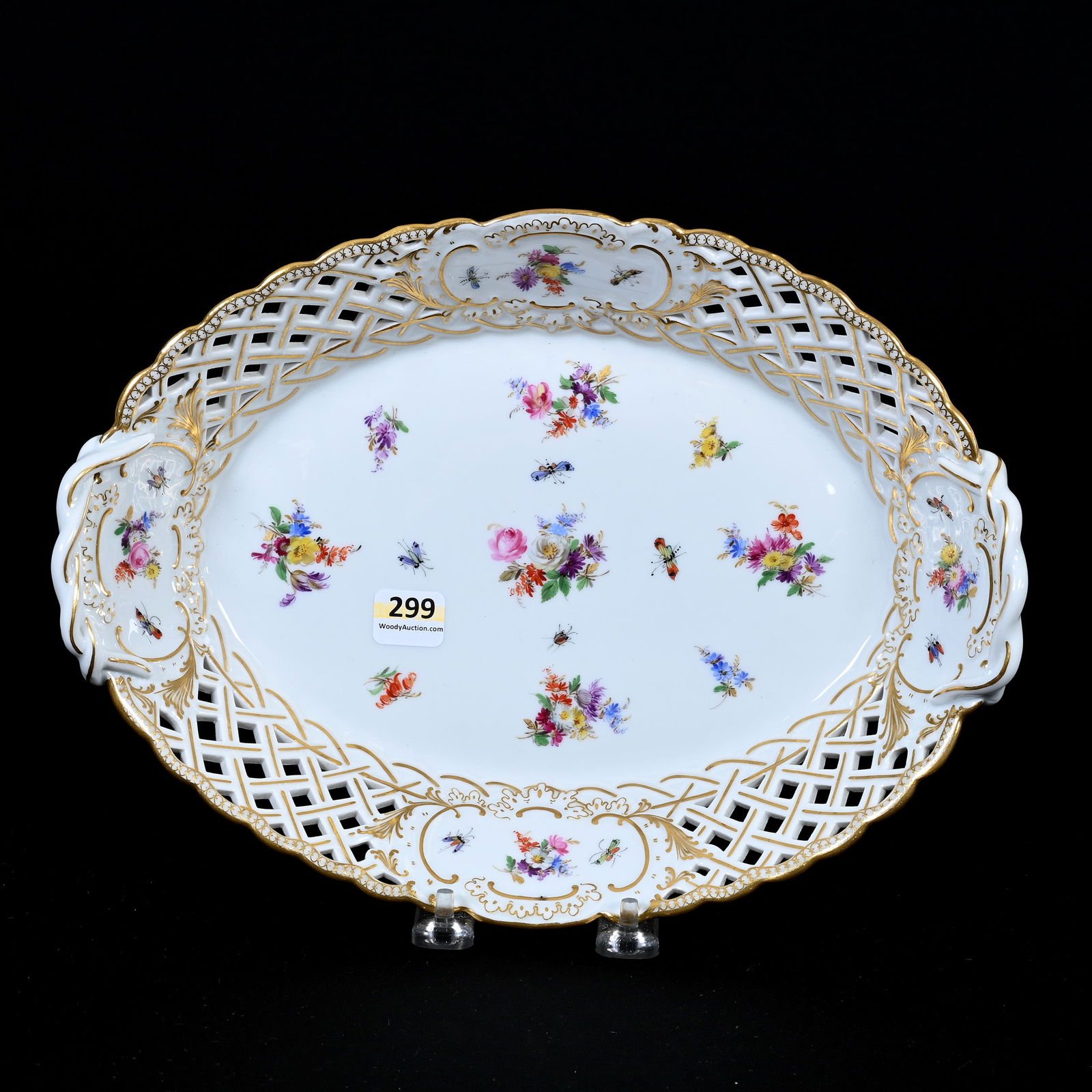 Oval Basket, Meissen Blue Crossed Swords Mark (1 of 2)