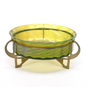 Centerpiece, Three Handles