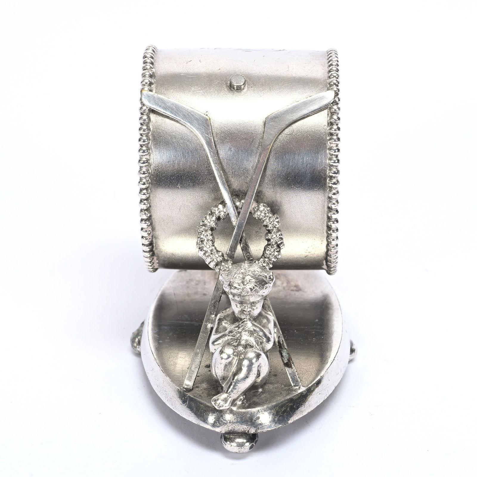 Figural Napkin Ring, Child, Hockey Sticks & Puck (1 of 3)