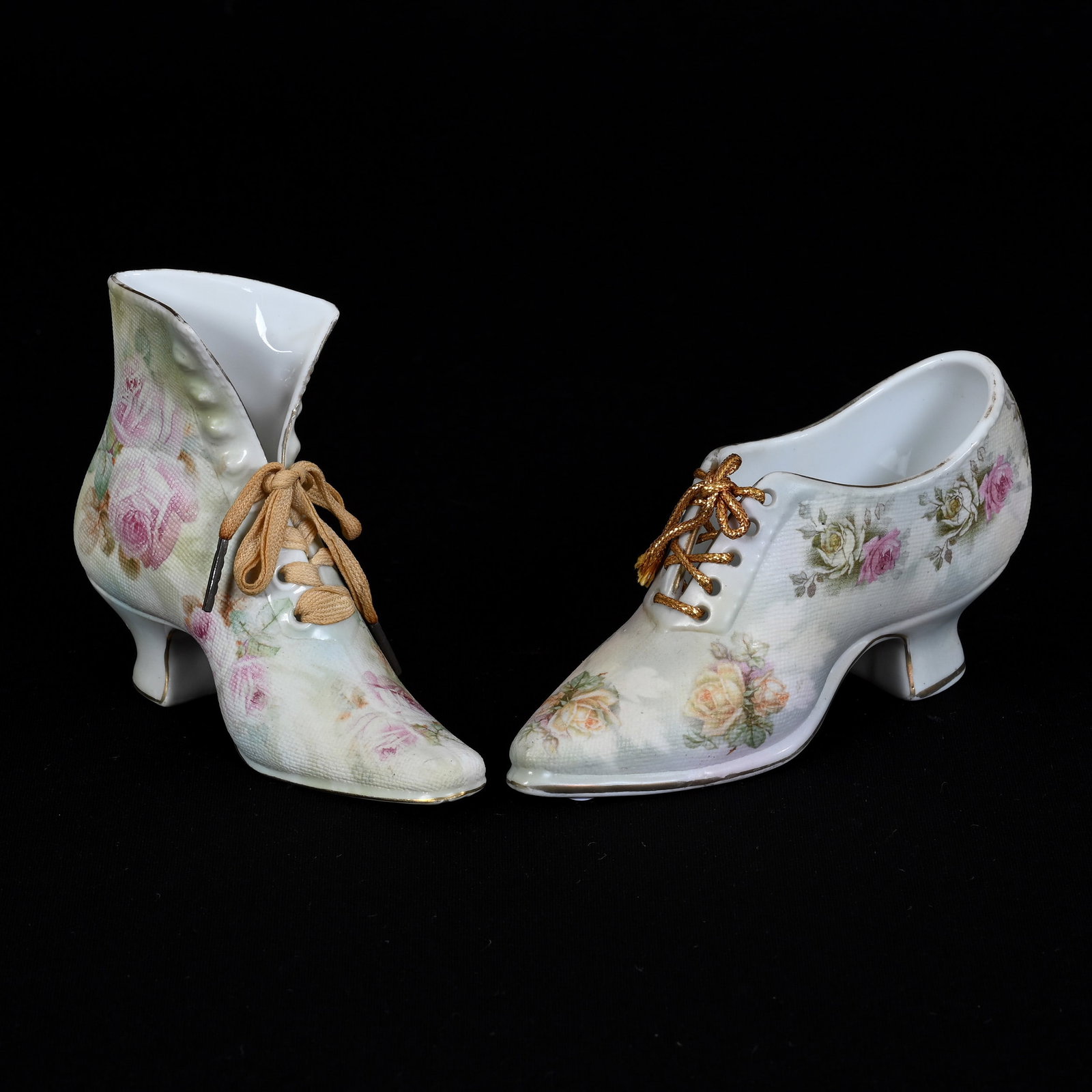(2) Rose Tapestry Shoes, Royal Bayreuth Blue Mark: (2) Rose Tapestry Shoes, Royal Bayreuth Blue Mark, (1) 3.5" X 4.5", (1) 2.75" X 5.25", Private Illinois Collection.
