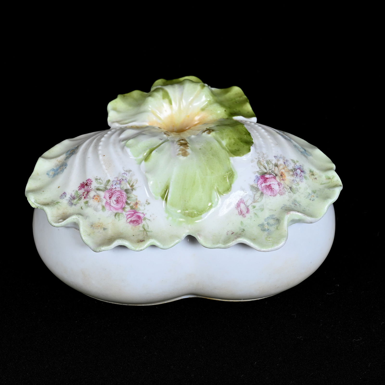 Powder Box, Embossed R.S. Mark (1 of 3)