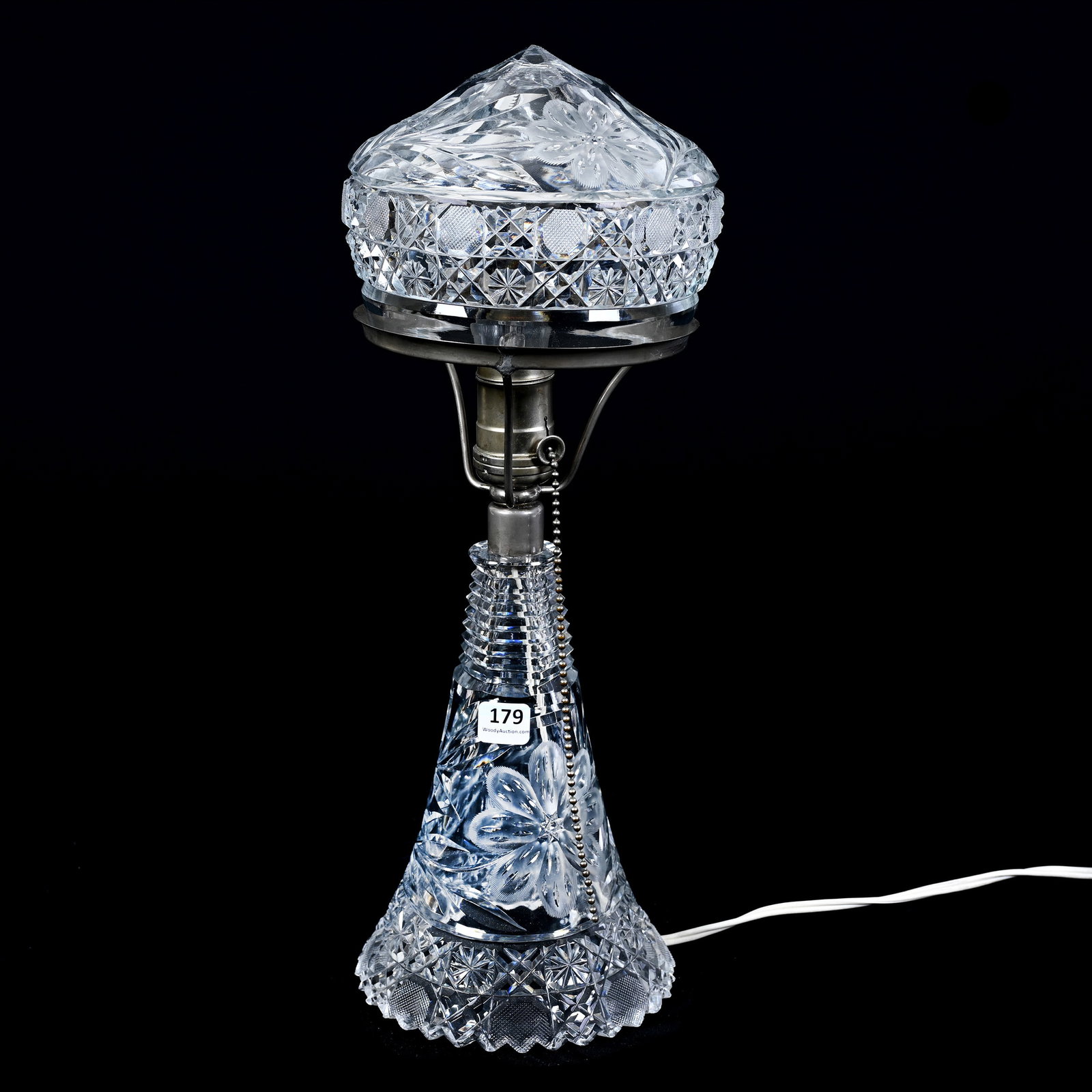 Boudoir Lamp, American Brilliant Cut Glass, Engraved Floral And Daisy Motif: Boudoir Lamp, American Brilliant Cut Glass, Engraved Floral And Daisy Motif, 16" x 6", Single Light, Electrified, Dr. Dallas & The Late Evelyn Nelson, KS.