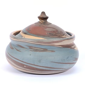 Puff Box, Niloak Pottery Second Art Mark, Mission Swirl