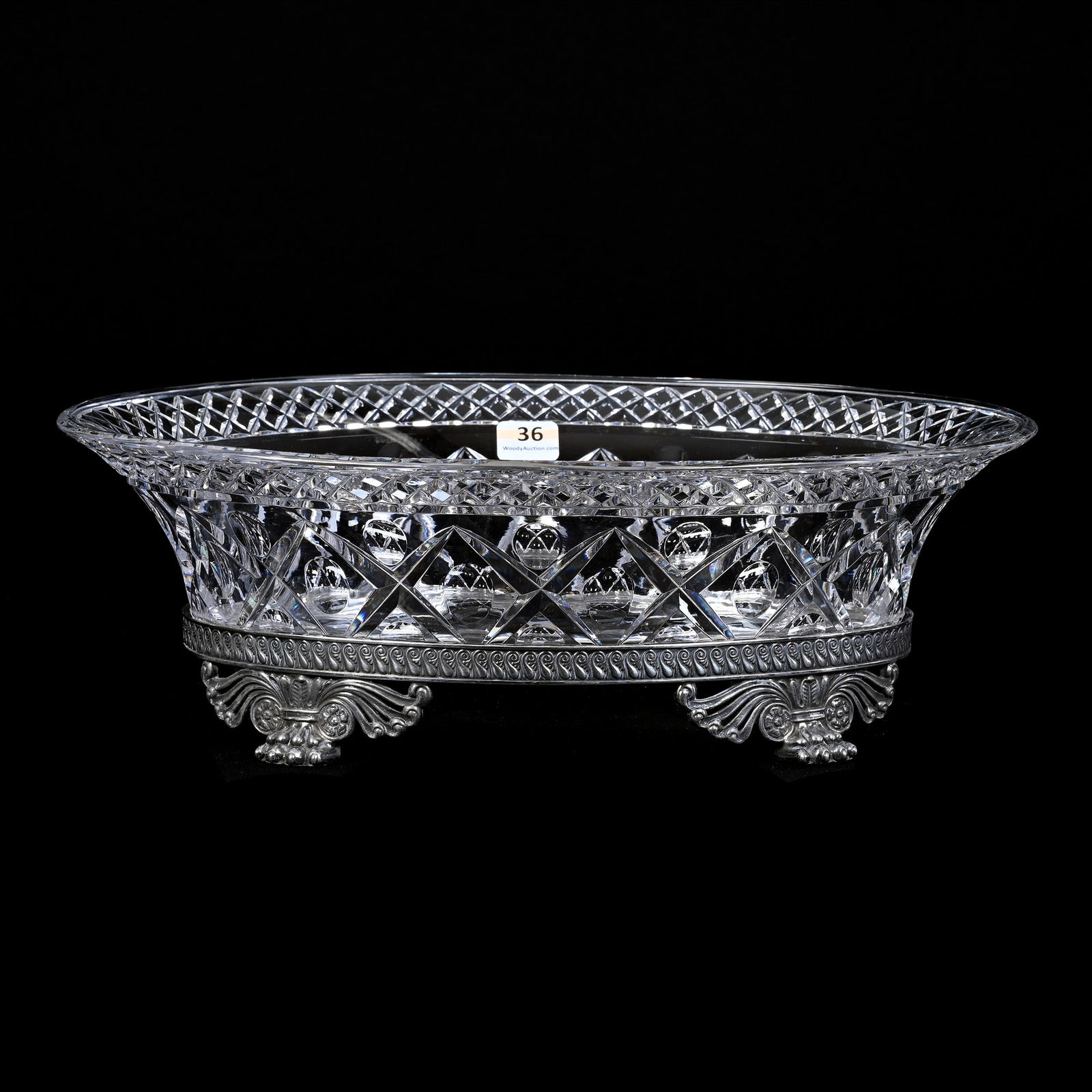 Oval Center Bowl, ABCG, Adelaide Pattern By Pairpoint, Set On Fitted Silverplate Base (1 of 4)