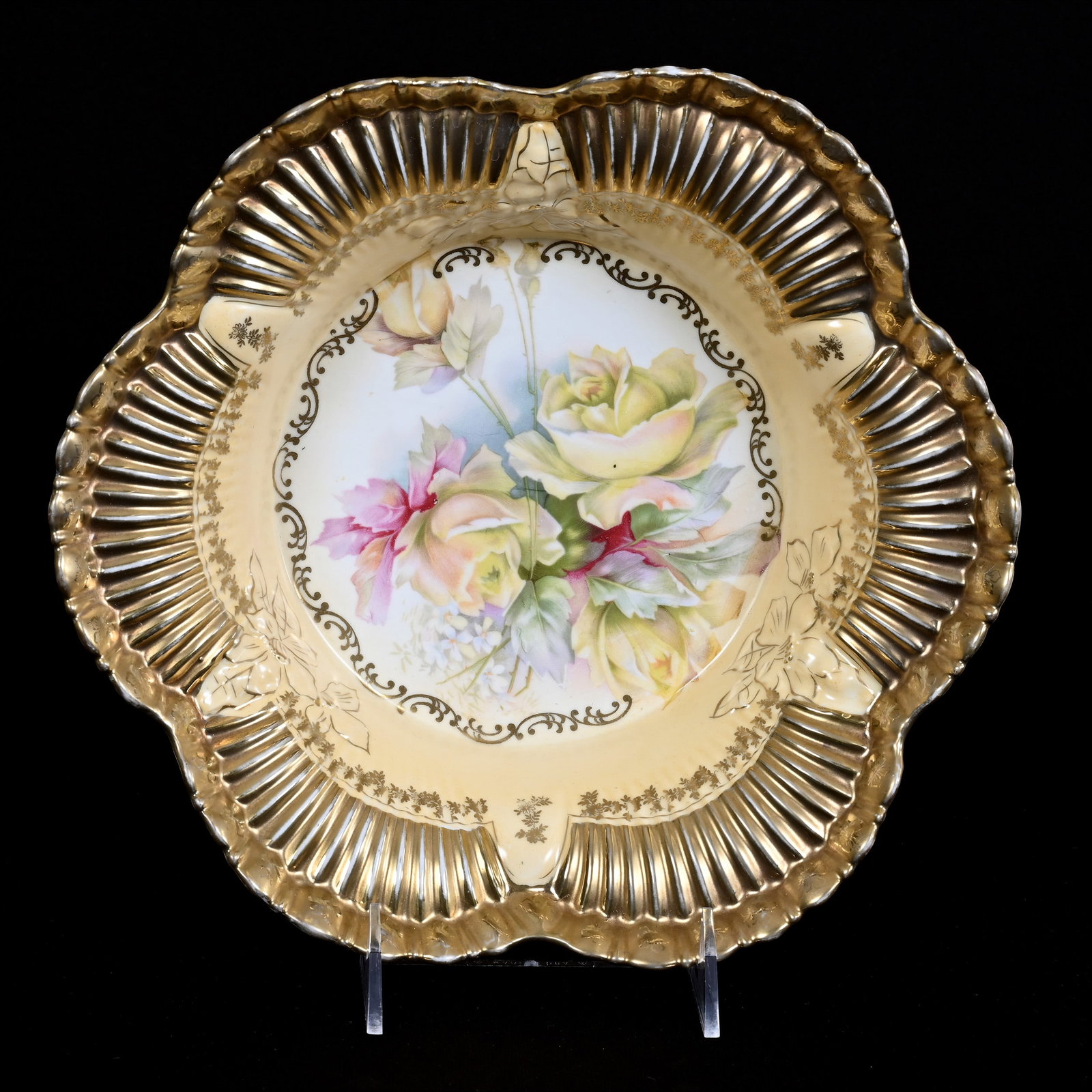 Bowl, Unmarked R.S. Prussia, Pleated Scalloped Mold, Cream And White Tones, Yellow Rose Decor: Bowl, Unmarked R.S. Prussia, Pleated Scalloped Mold, Cream And White Tones, Yellow Rose Decor, 10.5", Heavy Gold Trim, Michigan Private Collection.