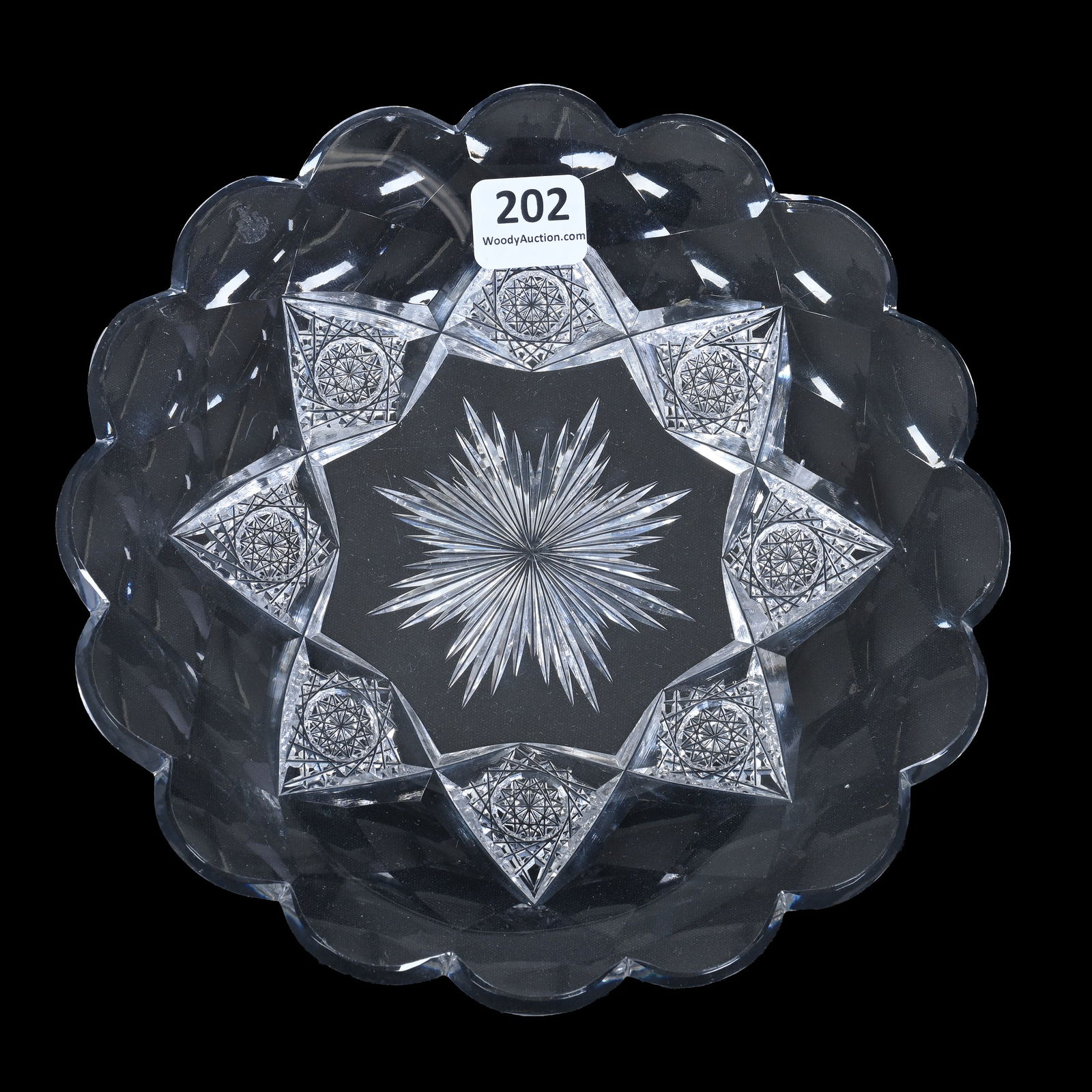 Plate, Cut Glass, Signed Sinclaire Salem Pattern, Quality Blank (1 of 2)