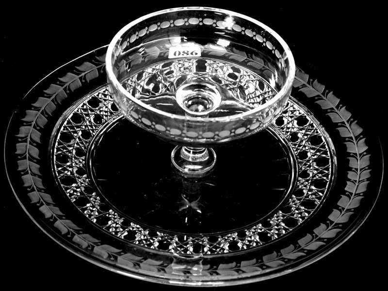 3 1/2" X 9" SIGNED SINCLAIRE AMERICAN BRILLIANT CUT: 3 1/2" X 9" SIGNED SINCLAIRE AMERICAN BRILLIANT CUT GLASS CHEESE & CRACKER TRAY CAIN PATTERN WITH ENGRAVED LAUREL WREATH BORDER - PRO RIM REPAIR