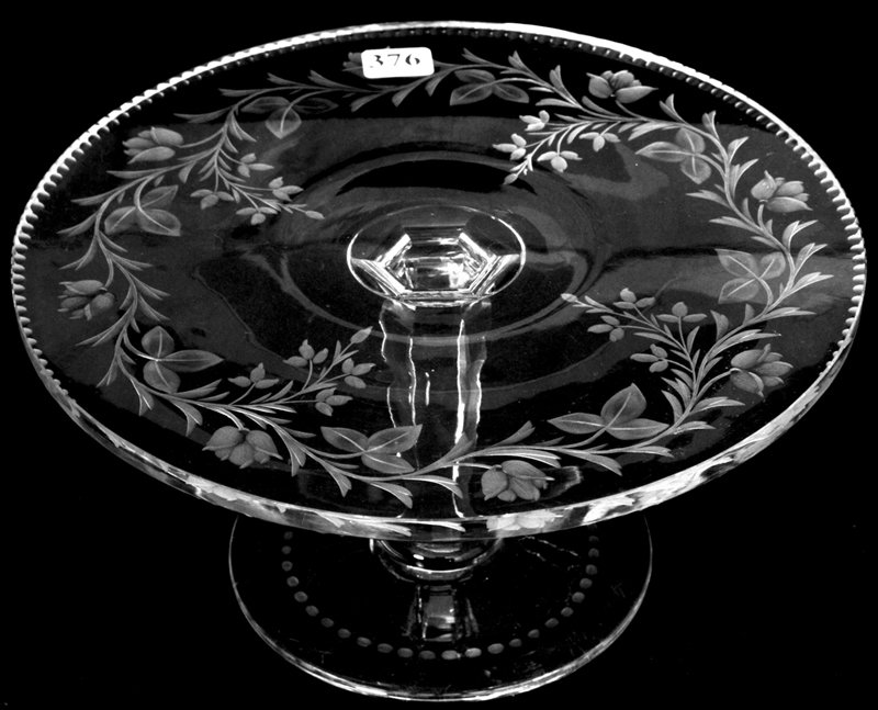 5" X 9 3/4" SIGNED SINCLAIRE AMERICAN BRILLIANT CU: 5" X 9 3/4" SIGNED SINCLAIRE AMERICAN BRILLIANT CUT GLASS PEDESTAL CAKE STAND ENGRAVED FLORAL DECOR - RARE SHAPE