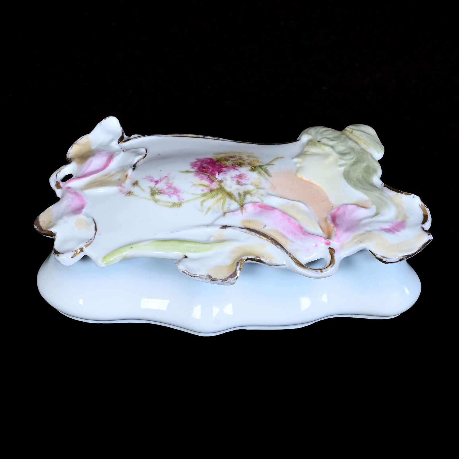 Covered Match Box, Unmarked R.S. Prussia, Hidden Image Mold (1 of 4)