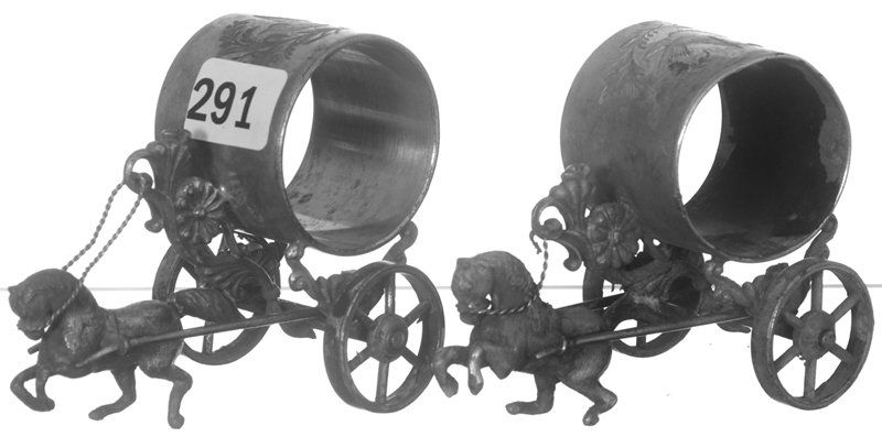 PAIR 2 3/4" MERIDEN SILVERPLATE FIGURAL NAPKIN RIN: PAIR 2 3/4" MERIDEN SILVERPLATE FIGURAL NAPKIN RING HOLDERS HORSE PULLING CHARIOT
