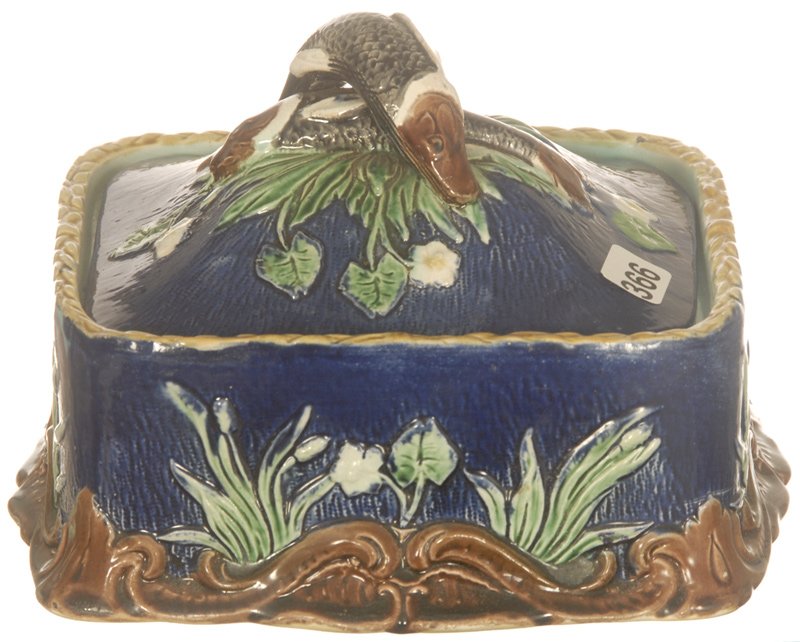 5 1/2" X 7" MAJOLICA COVERED SARDINE BOX COBALT BL: 5 1/2" X 7" MAJOLICA COVERED SARDINE BOX COBALT BLUE AND BROWN WITH GREEN AND BLACK HIGHLIGHTS SARDINE FINIAL, PRO LID REPAIR