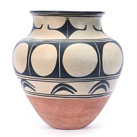 Native American Santa Domingo Polychrome Storage Jar