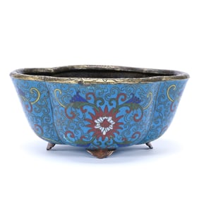 Chinese Cloisonne Scalloped Oval Bowl