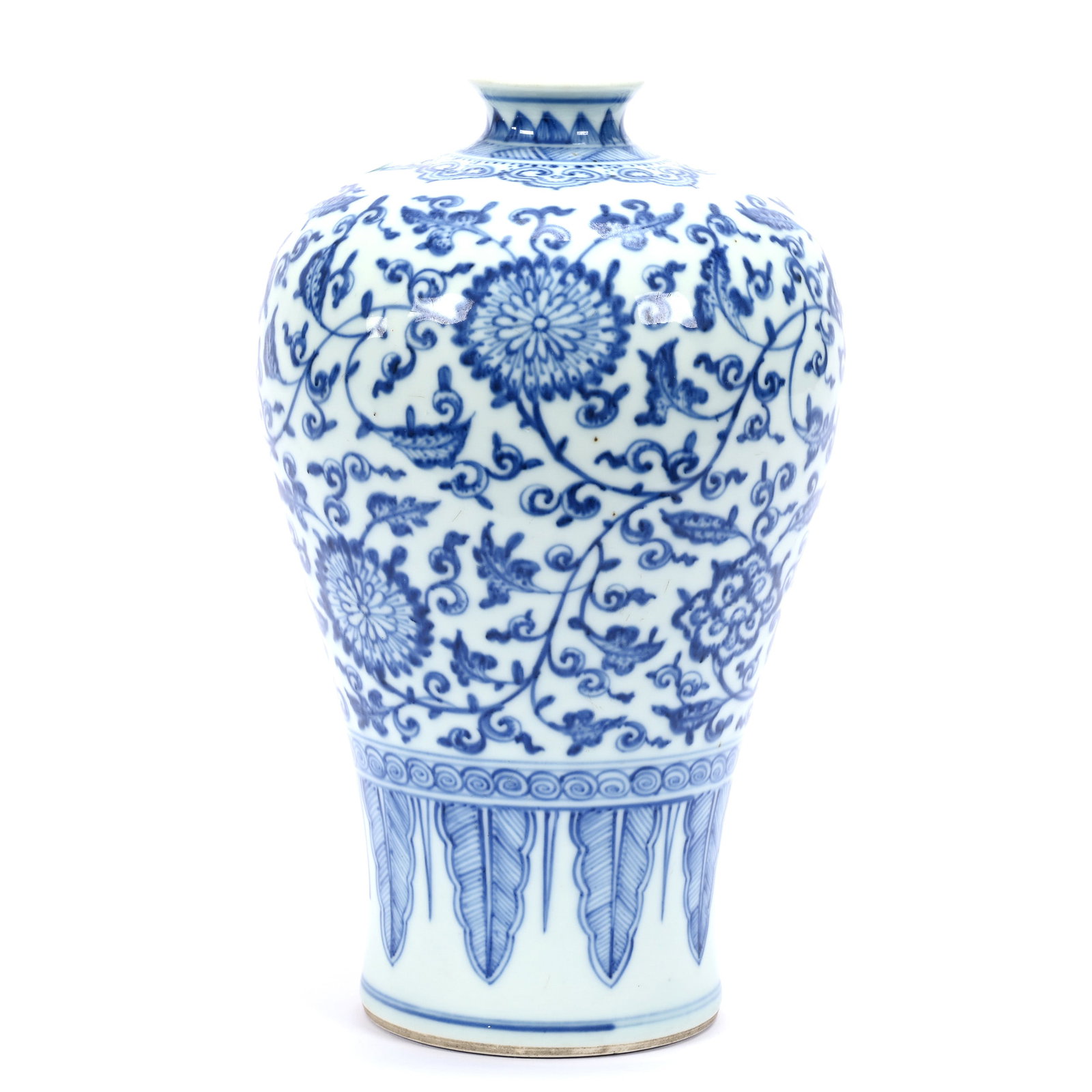 Meiping Vase, Chinese Porcelain, Blue And White Decor, Unmarked, In The Style Of Ming Dynasty: Meiping Vase, Chinese Porcelain, Blue And White Decor, Unmarked, In The Style Of Ming Dynasty, 9.25" x 5.5", The Estate Of Rex And Mary Campbell, MO. All Proceeds Of This Auction Go To Benefit Low Inc