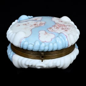 Dresser Box, Unmarked Wave Crest Puff Mold