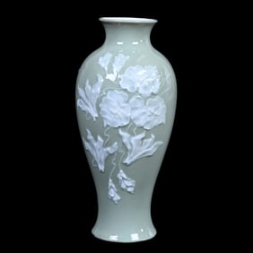 Vase, R.S. Steeple Mark, Pate Sur Pate Green Body With Raised White Floral Decor
