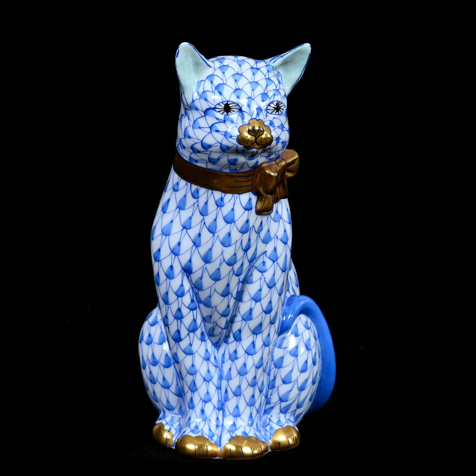 Figurine, Sitting Cat, Porcelain Marked Herend, Blue And White Fishnet Design (1 of 3)