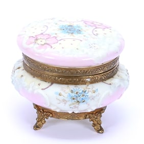 Jewel Box, Wave Crest Banner Mark, Floral Mold