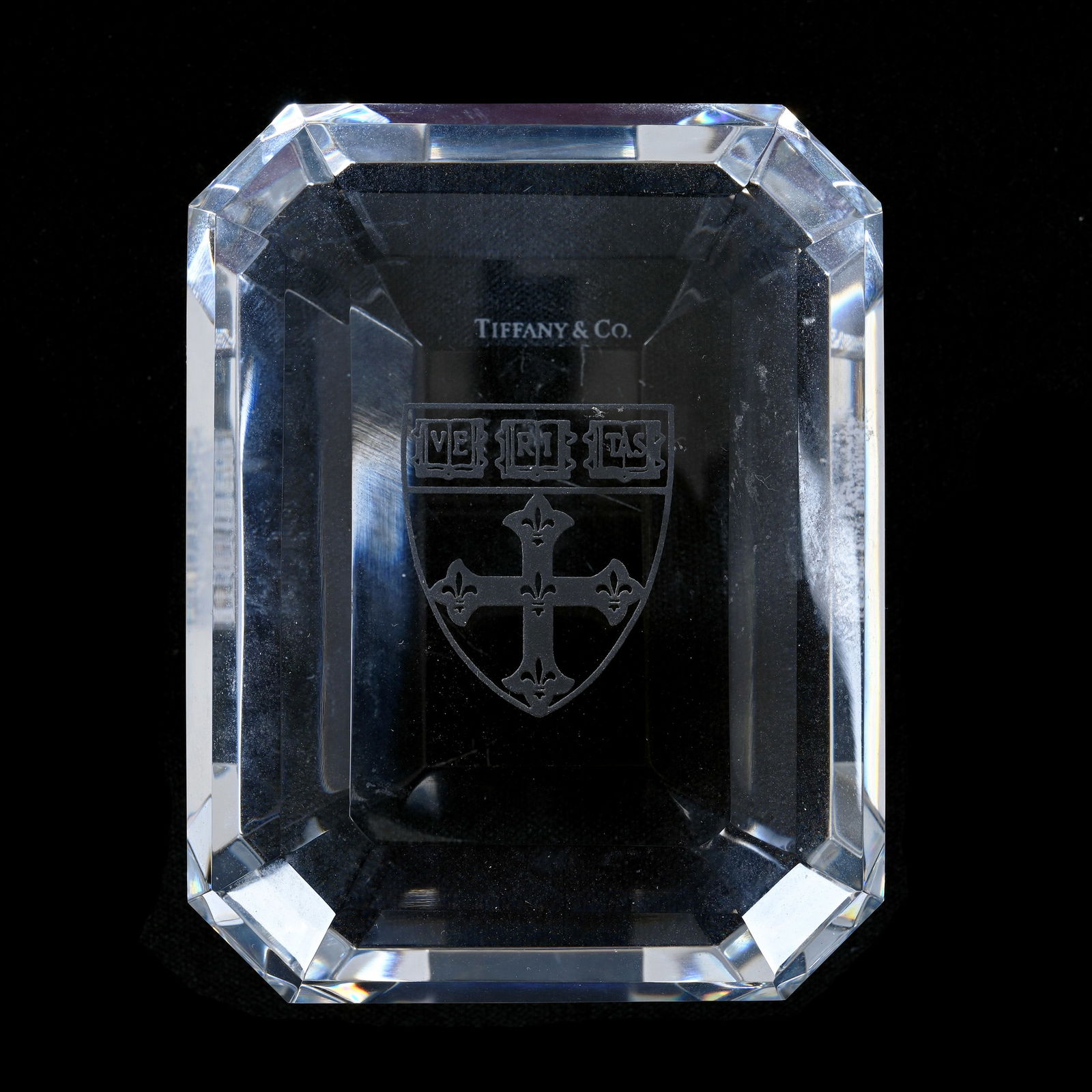 Paperweight Signed Tiffany & Company, Harvard University, Facet Cut Design (1 of 4)