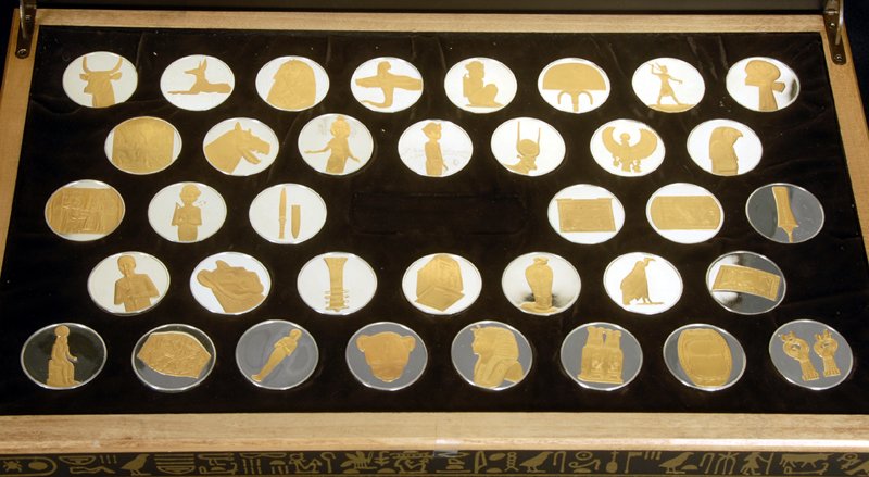 FRANKLIN MINT LIMITED EDITION PROOF SET: FRANKLIN MINT LIMITED EDITION PROOF SET "THE GOLDEN TREASURES OF ANCIENT EGYPT" - (36) 1 OUNCE SOLID STERLING SILVER COINS WITH 24 KT GOLD HIGHLIGHTS - ORIGINAL CASE - NICE CONDITION