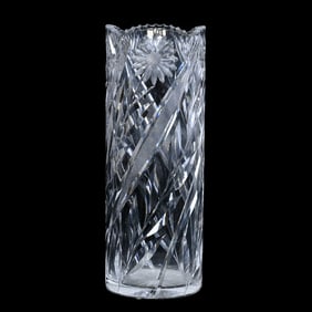 Cylinder Vase, ABCG, Swirl Cut And Engraved Daisy Motif With Vesica Shape Strawberry Diamond
