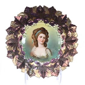 Bowl, Unmarked R.S. Prussia, Mold #11 (Leaf Wreath), Green & Yellow Background With Potocka Portrait