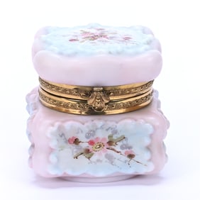 Jewel Box, Wave Crest Banner Mark, Ruffled Egg Crate Mold