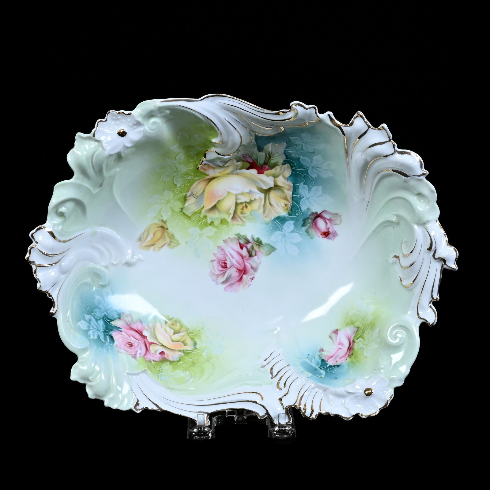 Bread Bowl, Unmarked R.S. Prussia, Green, Blue, and White Tones: Bread Bowl, Unmarked R.S. Prussia, Green, Blue, and White Tones, 11.5" x 9", Pink And Yellow Rose Decor, Christine And The Late Bob Welter Collection, Texas.
