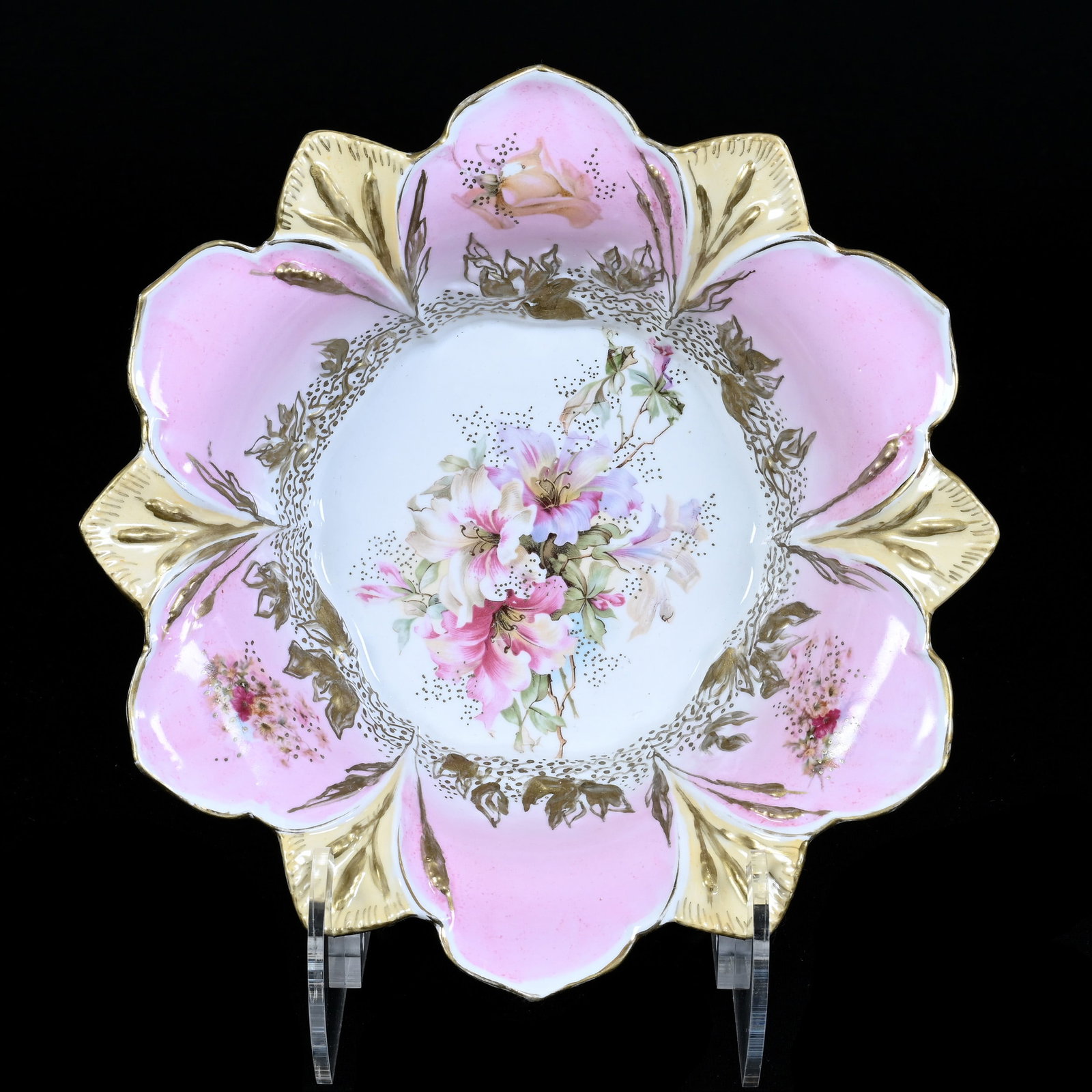 Bowl, Unmarked R.S. Prussia, Pink, Cream, and White Tones With Floral Decor: Bowl, Unmarked R.S. Prussia, Pink, Cream, and White Tones With Floral Decor, 10.5", Gold Trim Highlights, Christine And The Late Bob Welter Collection, Texas.