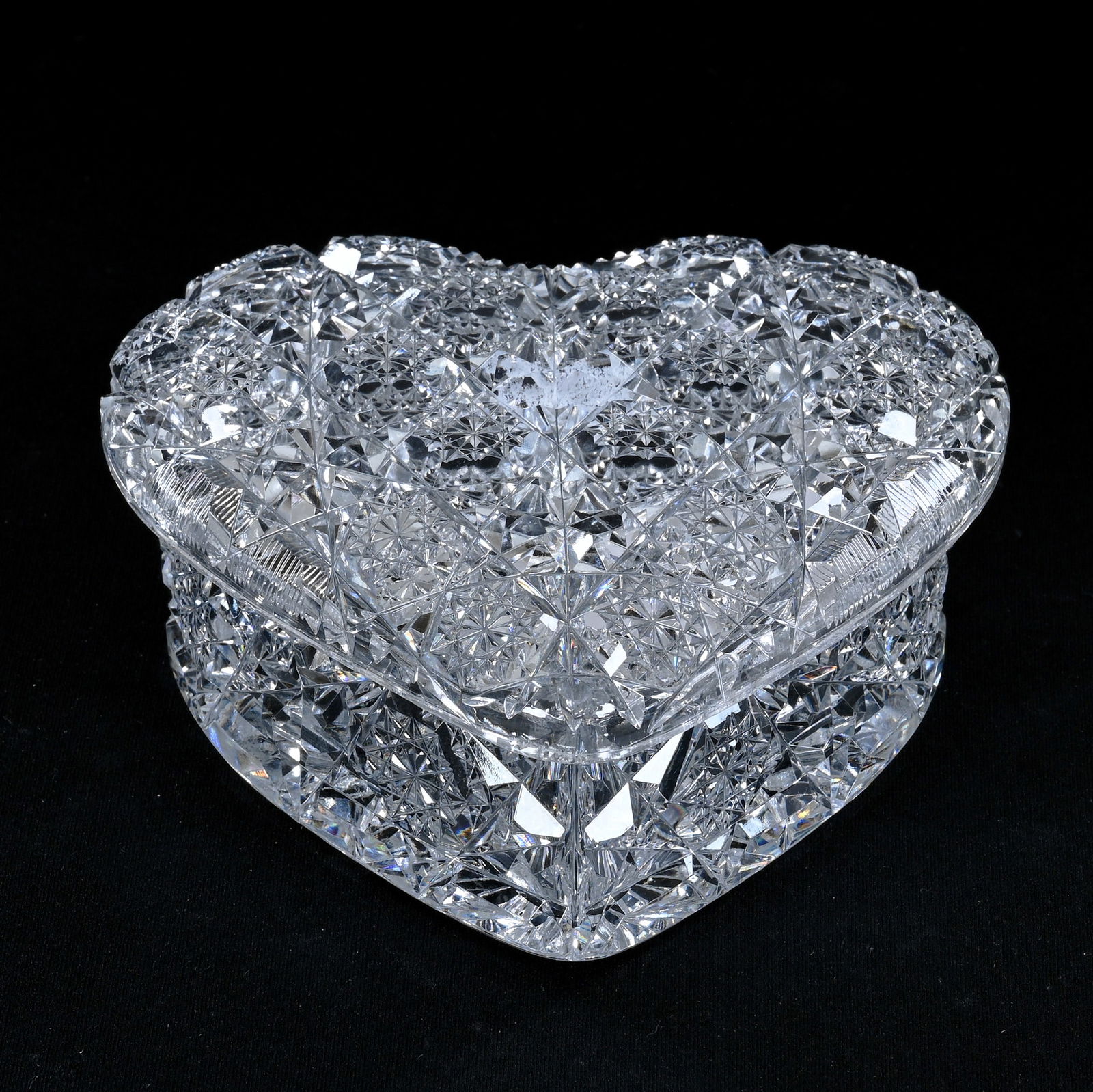 Covered Box, Heart Shape, American Brilliant Cut Glass, Hobstar Cluster Design (1 of 4)