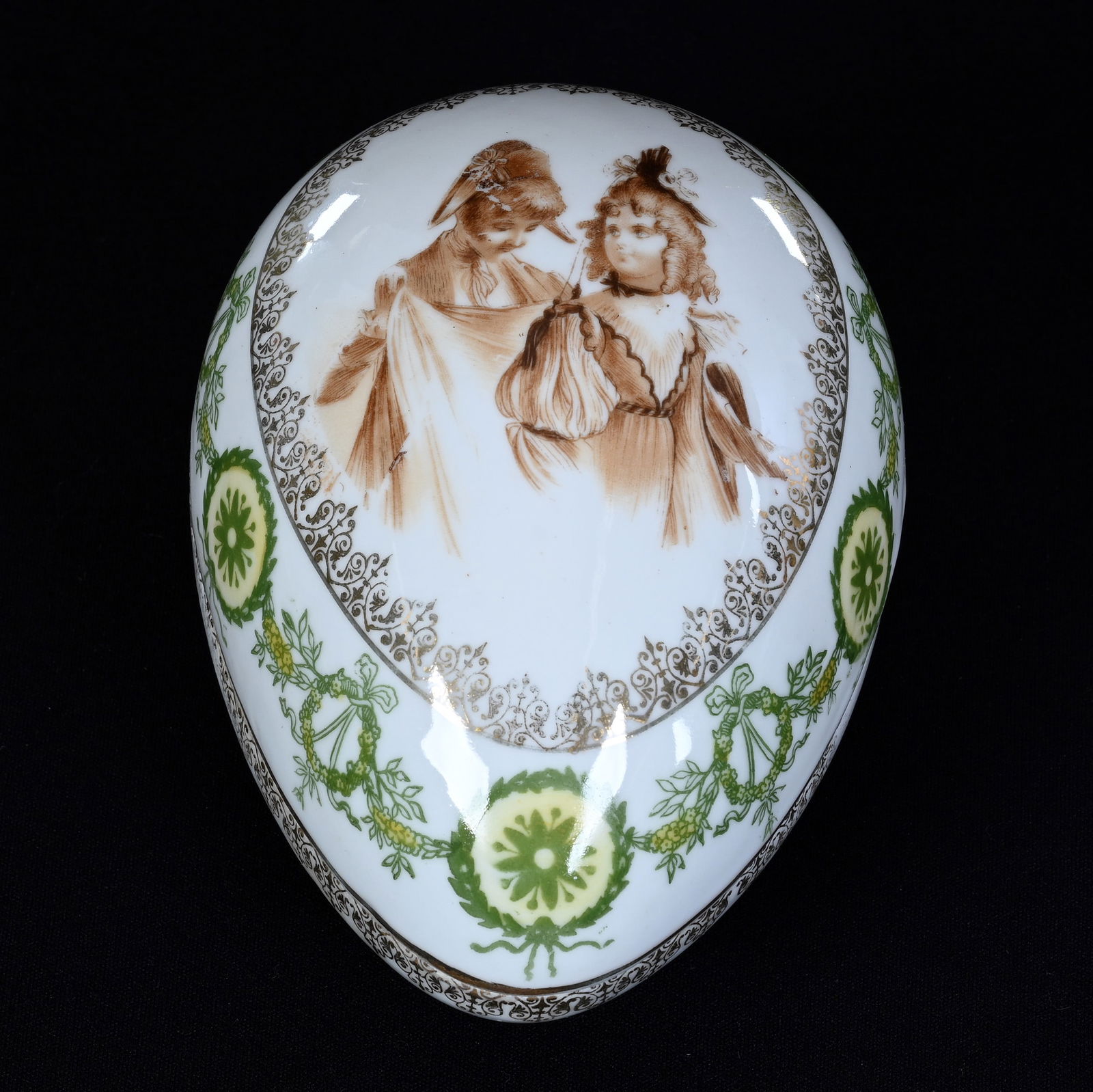 Covered Box, Egg Shape, Unmarked Limoges Style (1 of 4)