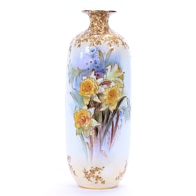 Vase Marked Doulton Burslem, White And Cream Tones, Daffodil Decor