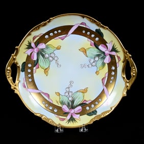Cake Plate Marked Stouffer Studio (Chicago)