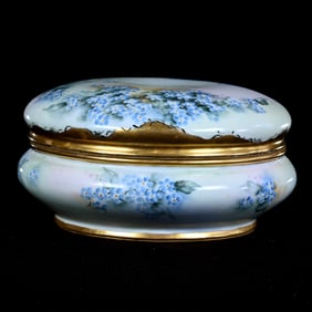 Round Covered Box, Marked Royal Czcho-Slov, Blue Forget-Me-Not Decor