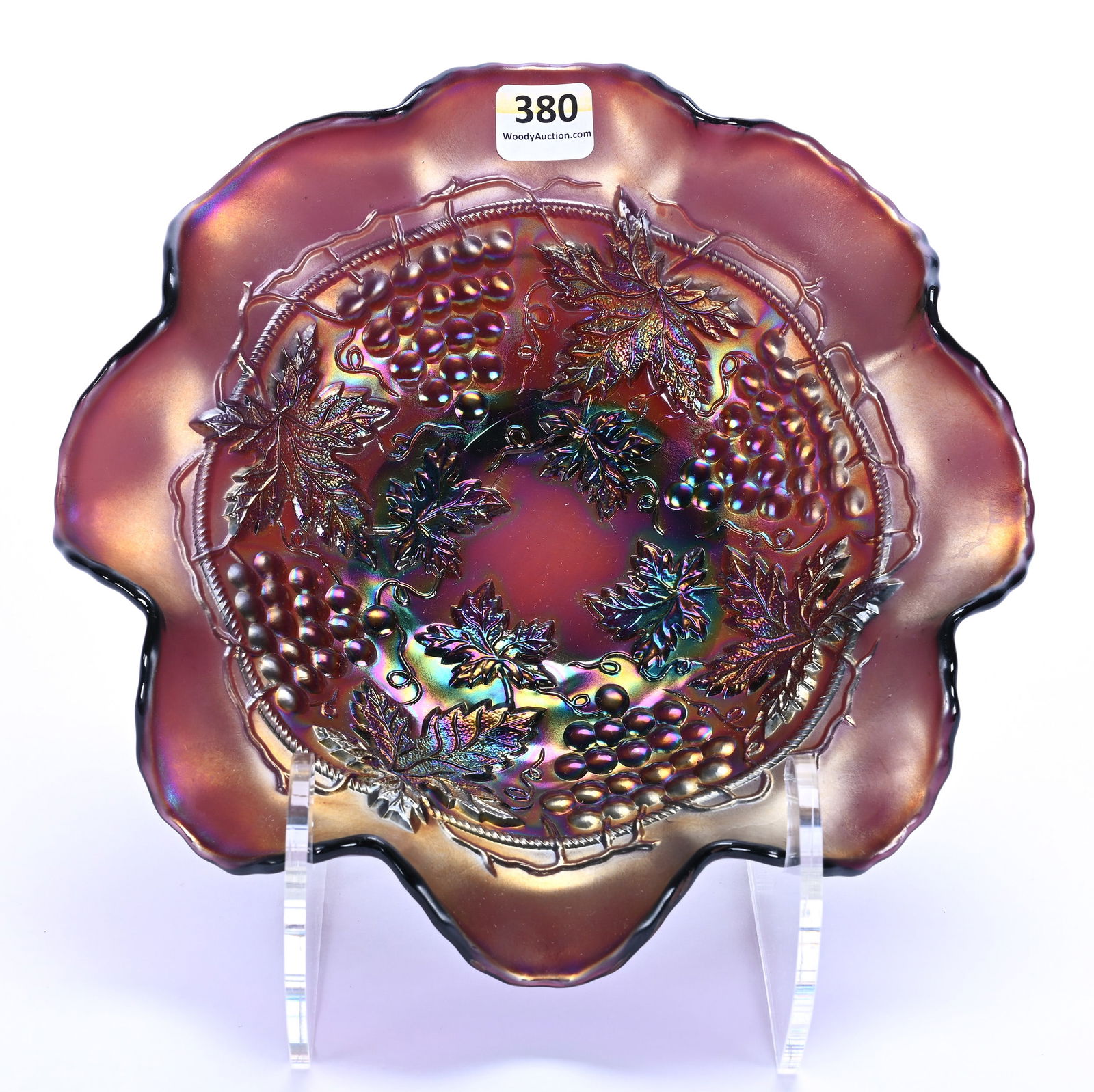 Bowl, Carnival Glass, Grape And Cable Pattern By Northwood (1 of 2)
