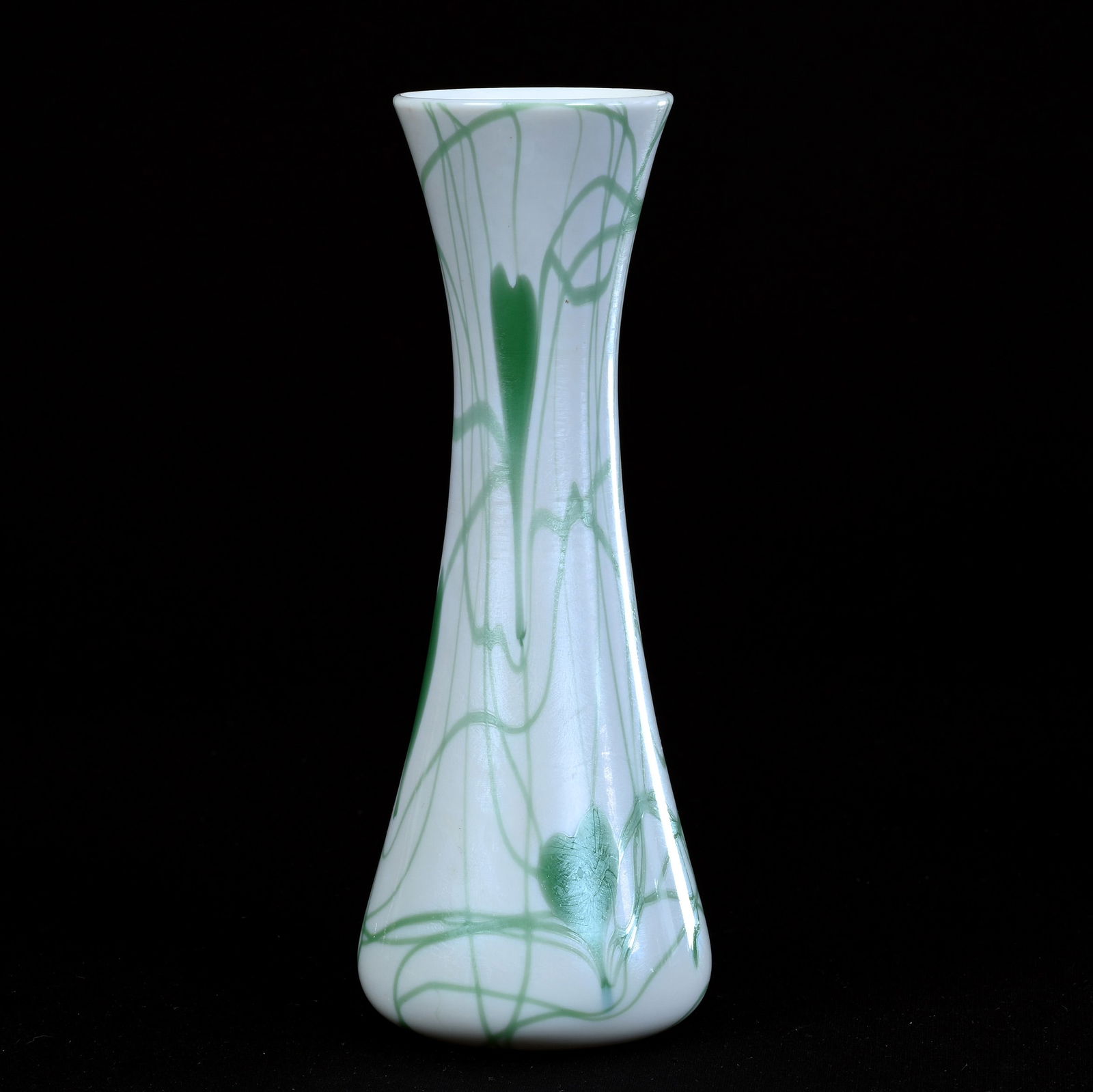 Vase, Unmarked Imperial, Free Hand Art Glass (1 of 3)