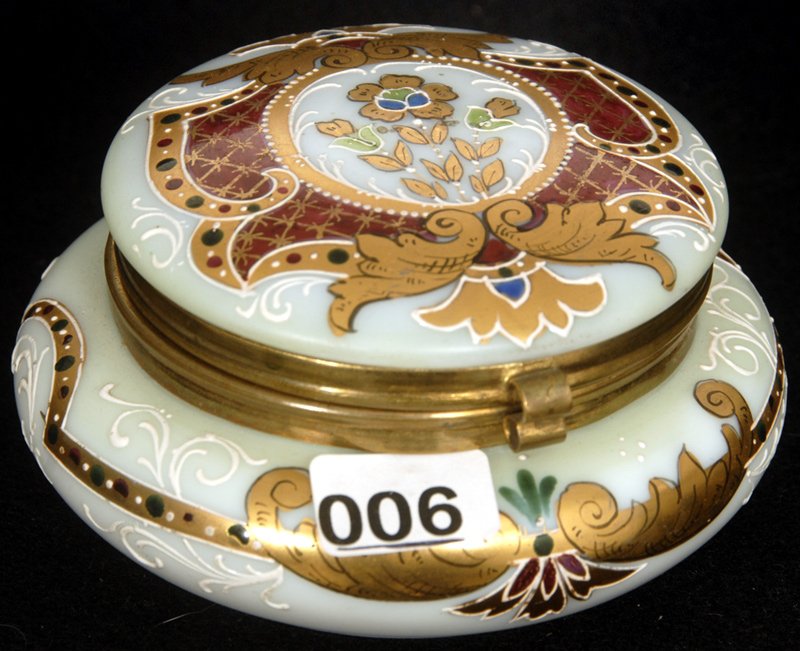 4" WHITE OPAL ART GLASS ROUND HINGED TRINKET BOX: 4" WHITE OPAL ART GLASS ROUND HINGED TRINKET BOX MAROON AND GREEN COLORED HIGHLIGHTS WITH HEAVY GOLD DECOR