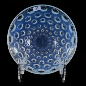 Bowl Signed R. Lalique, Asters Pattern