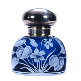 Ink Well, Unmarked English Cameo Art Glass