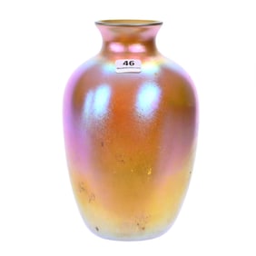 Vase Signed Quezal, Gold Iridescent Art Glass