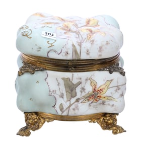 Dresser Box, Unmarked Wave Crest, Egg Crate Mold